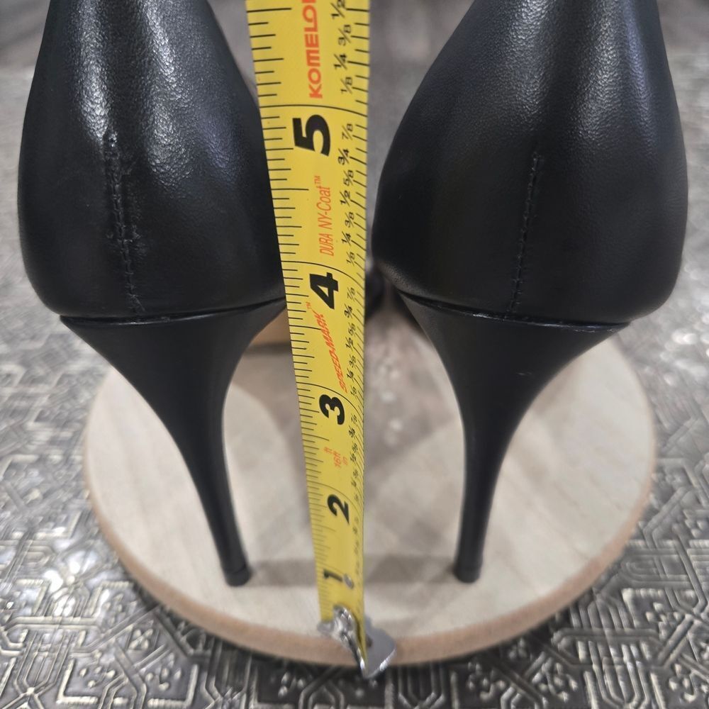 š¢ VinceāCamuto Dark Patterned Heels - Picture 11 of 17